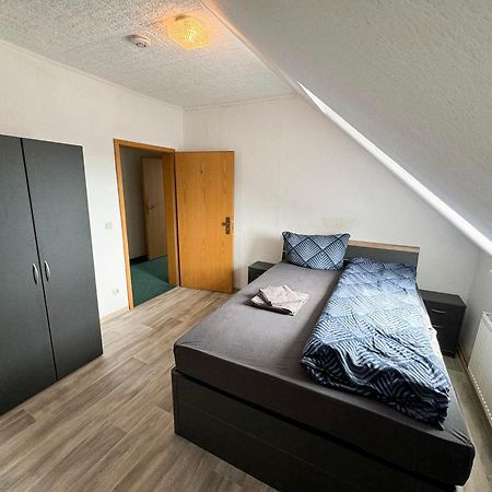 Grosse & Voll Ausgestattete Apartments, Studios, Doppelzimmer, Workspace, Parkplatz, Netflix, Prime & Schnelles Wifi In Ruhiger Lage Mit Garten Rudolstadt Exteriér fotografie